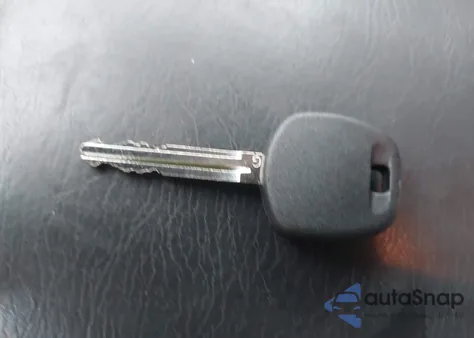 2013 Toyota Tacoma Base V6 z USA, uszkodzony, nr VIN 3TMLU4EN2DM105557